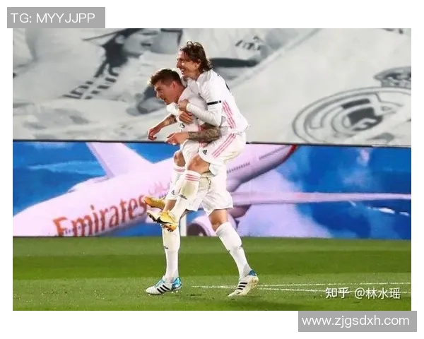 足球明星精彩进球瞬间及其背后的故事解析